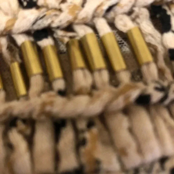 Rafella top with diamond designs rope type sleeve - Picture 4 of 4